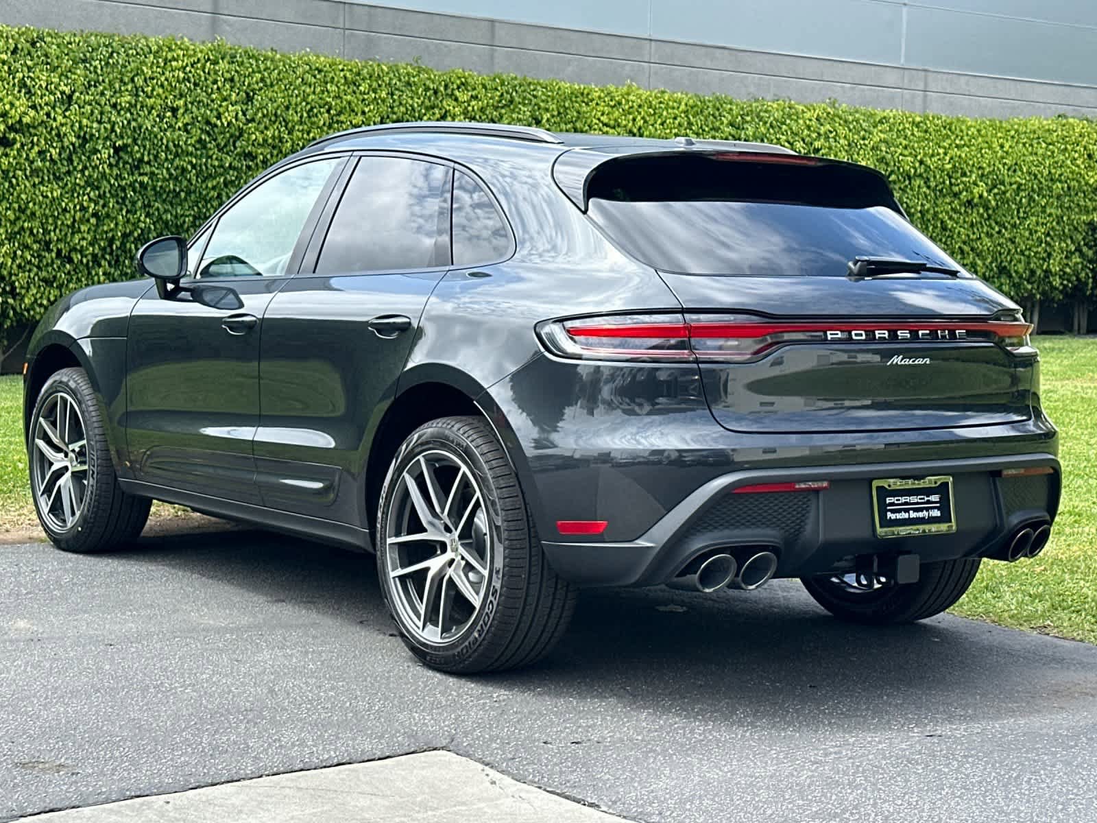 New 2026 Porsche Macan AWD/4WD image 3