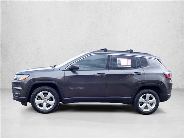 Used 2018 Jeep Compass Latitude w/ Popular Equipment Group AWD/4WD image 2