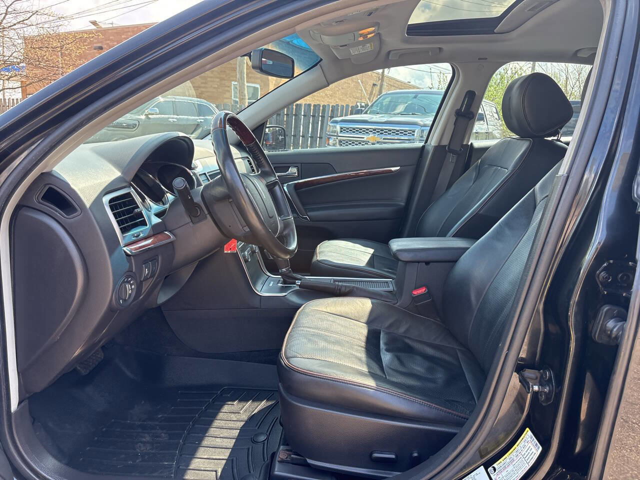 Used 2012 Lincoln MKZ FWD image 18