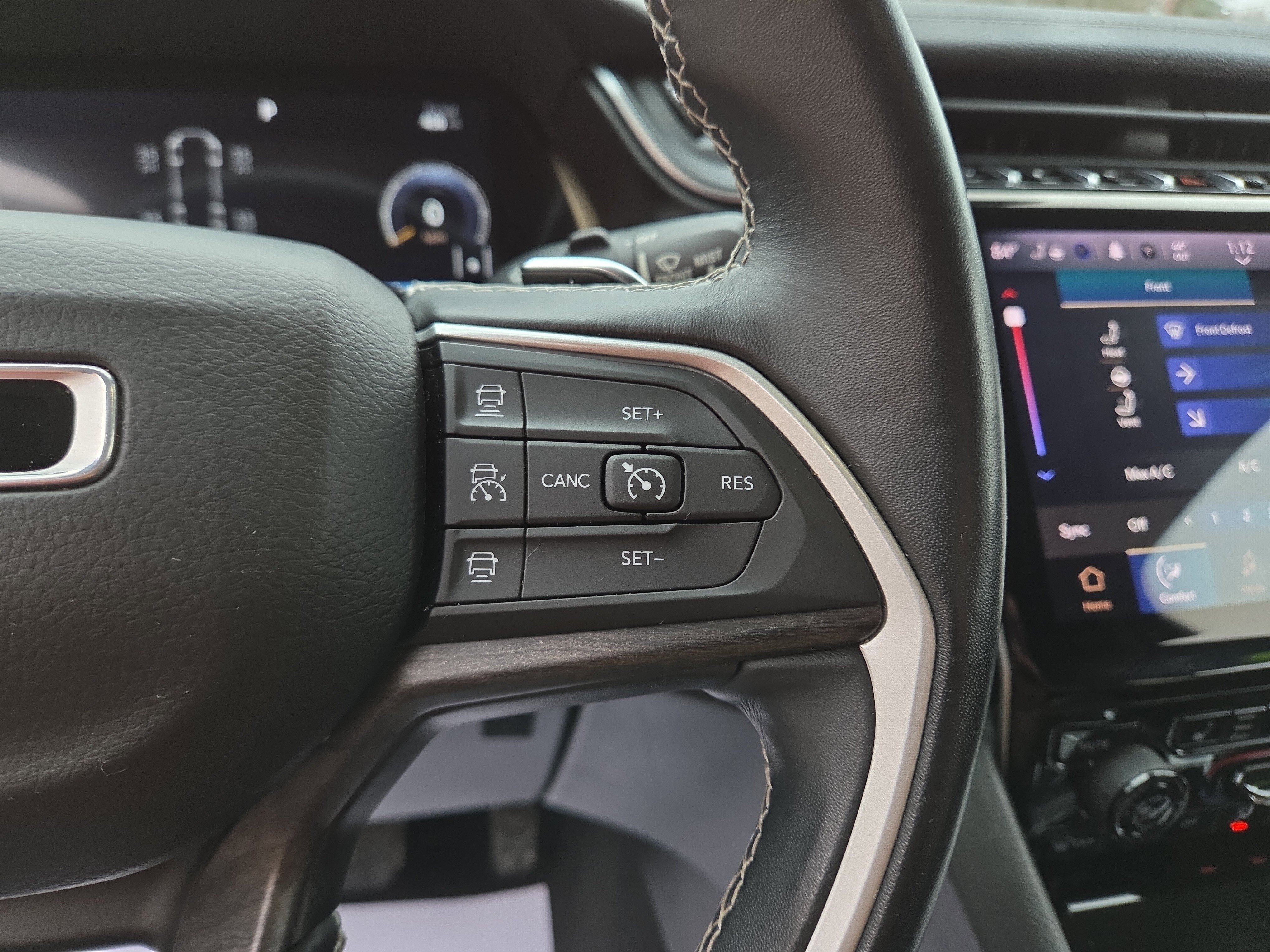 Used 2021 Jeep Grand Cherokee L Limited w/ Luxury Tech Group II image 20