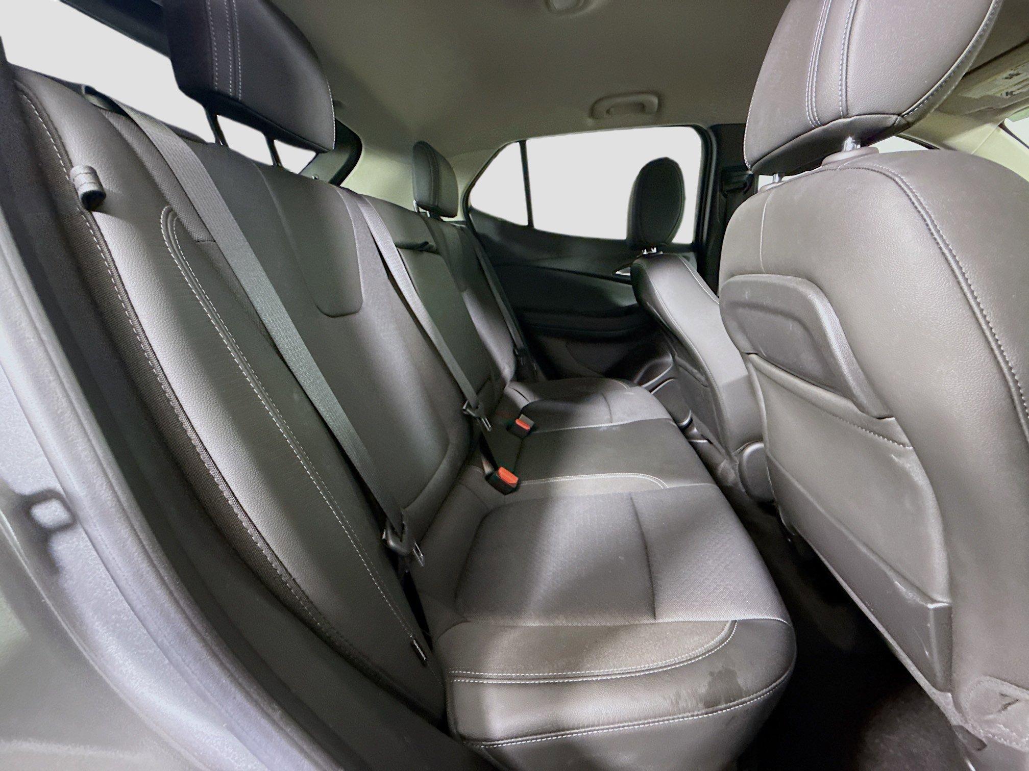 Used 2023 Buick Encore GX Select w/ Sport Touring Package FWD image 27