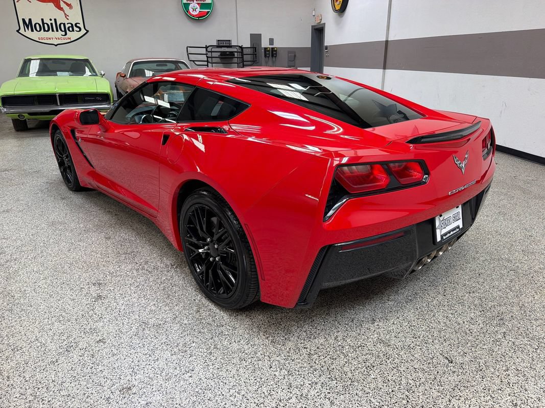 Used 2019 Chevrolet Corvette Stingray Coupe w/ 1LT RWD image 5
