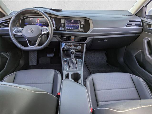 Used 2024 Volkswagen Jetta SE w/ Black Wheel Package image 16