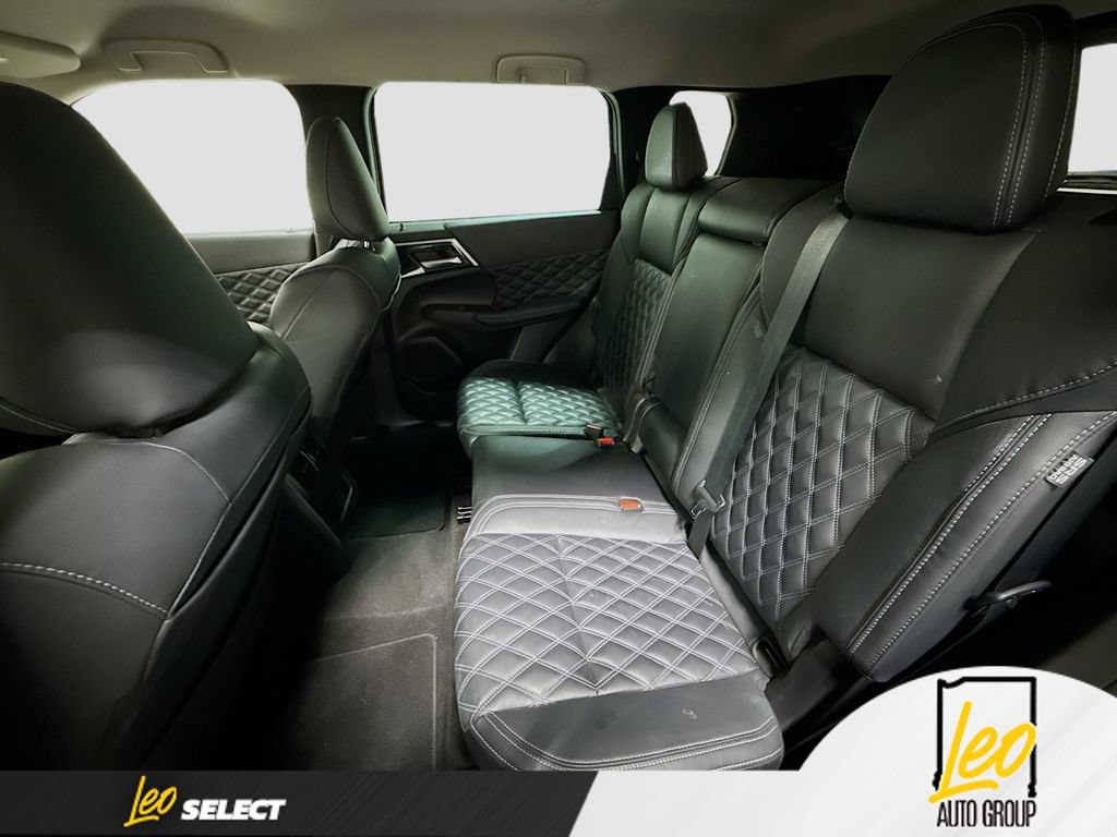 Used 2022 Mitsubishi Outlander SEL AWD/4WD image 26