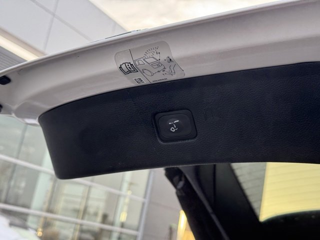 Used 2016 Ford Edge Titanium image 38