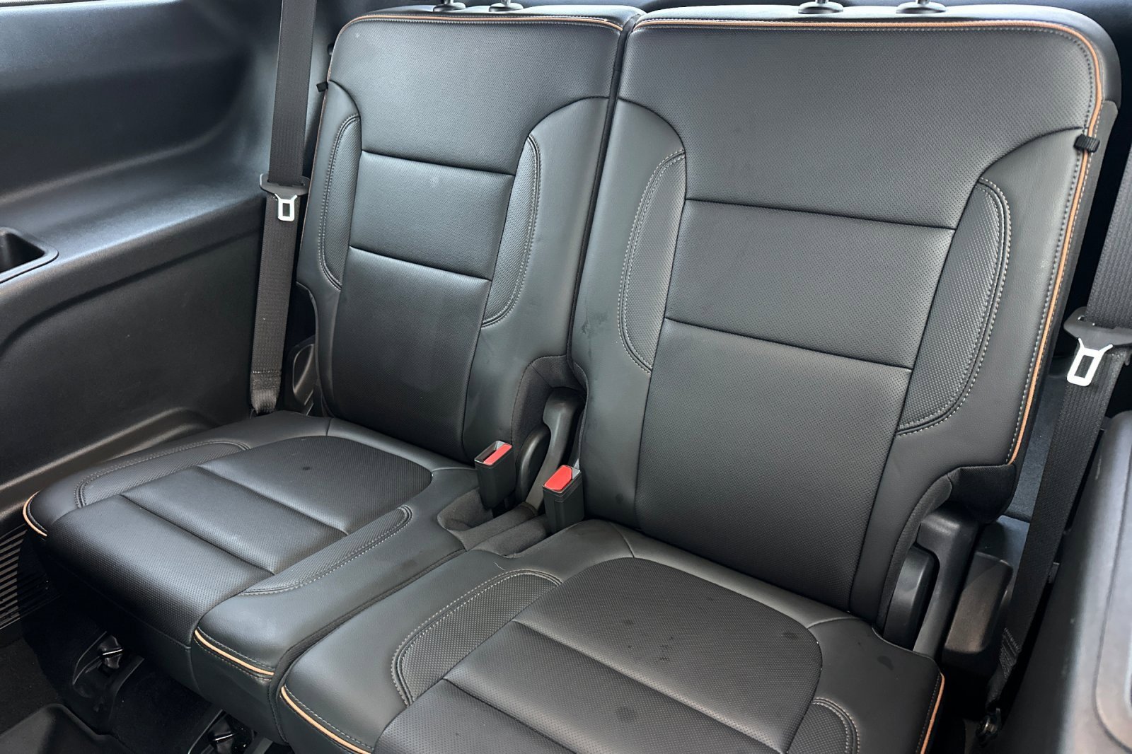 Used 2022 GMC Acadia AT4 w/ Technology Package image 18