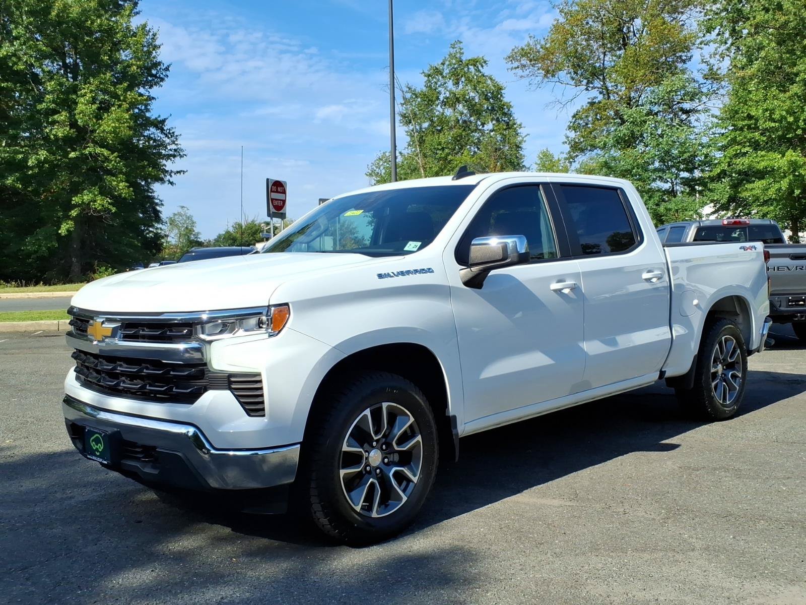 Certified 2023 Chevrolet Silverado 1500 LT AWD/4WD image 3