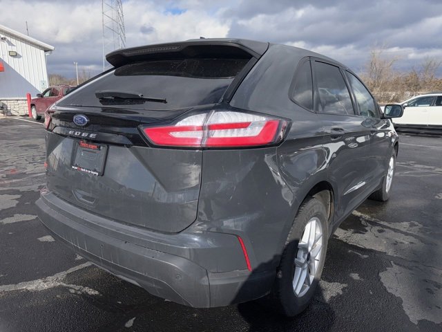 Used 2021 Ford Edge SE image 7