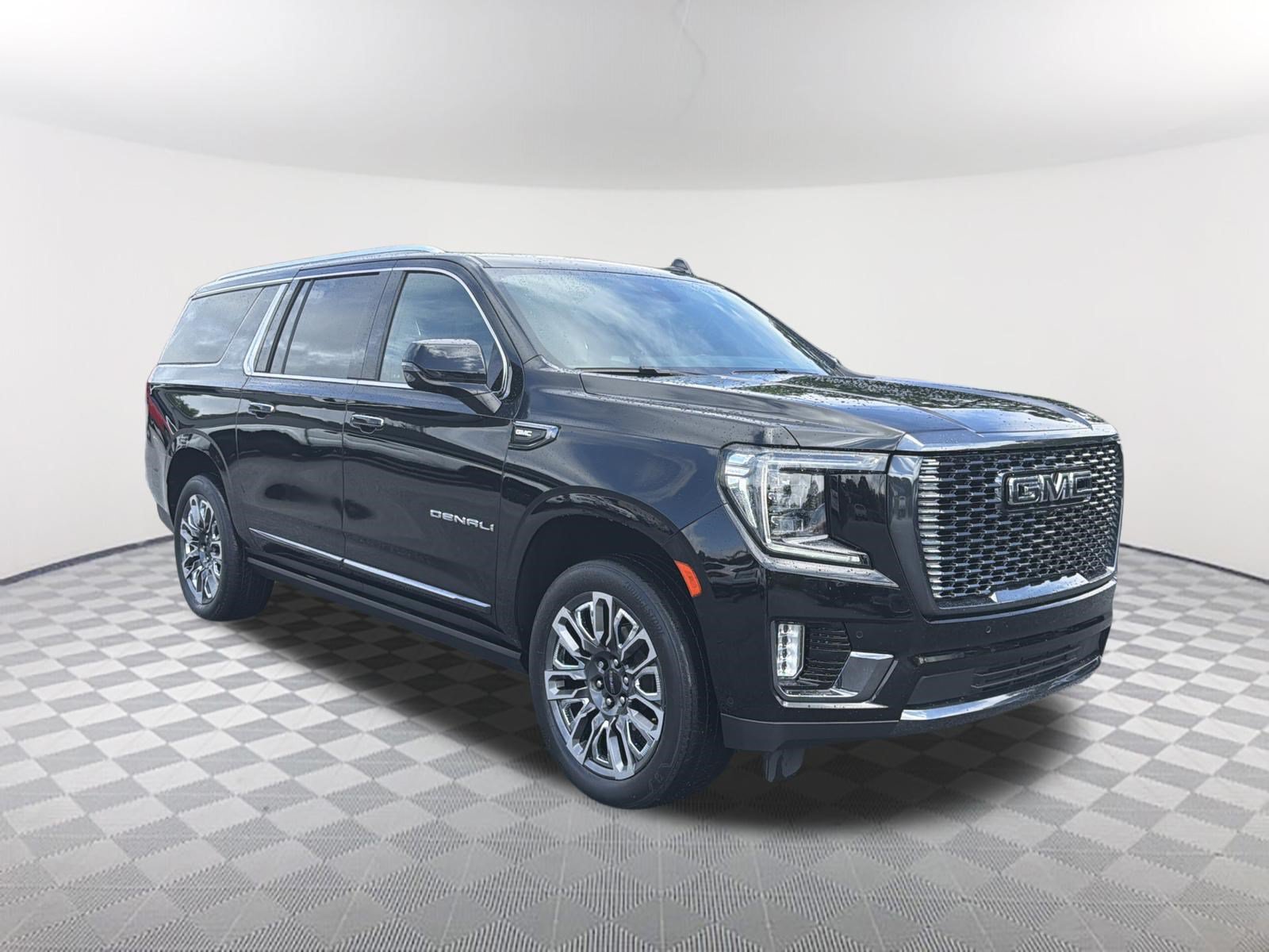 Certified 2023 GMC Yukon XL Denali Ultimate AWD/4WD image 8