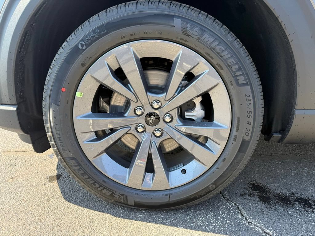 New 2026 Ford Explorer Active w/ Active Comfort Package AWD/4WD image 11