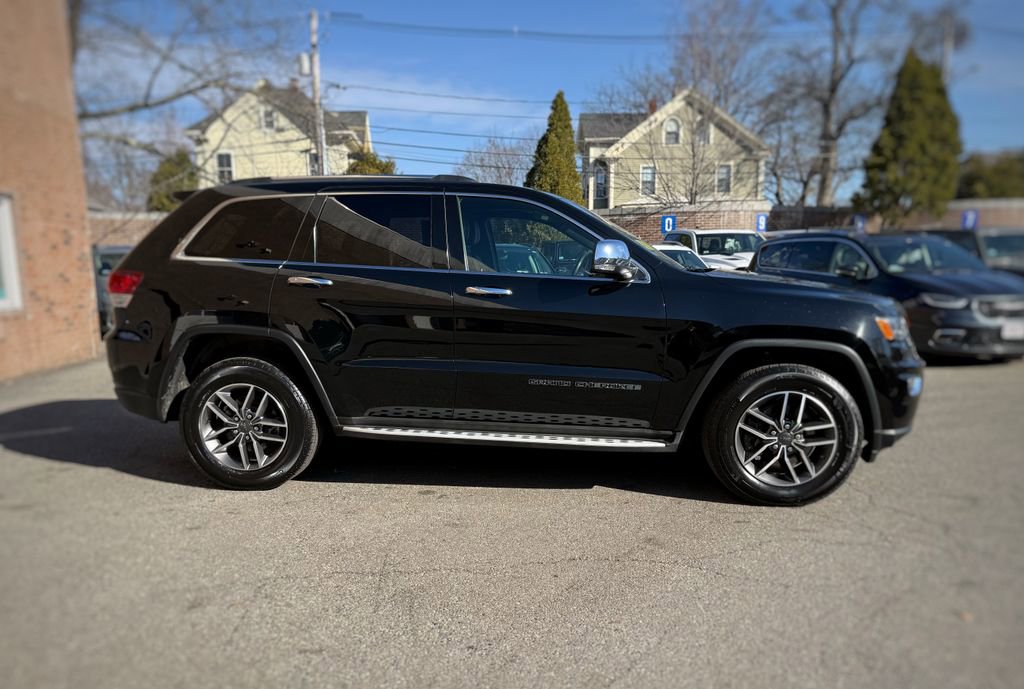 Used 2021 Jeep Grand Cherokee Limited image 4