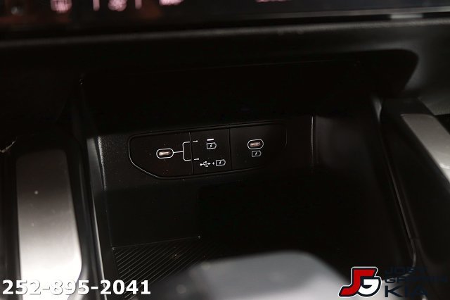 Certified 2026 Kia Sorento LX FWD image 23