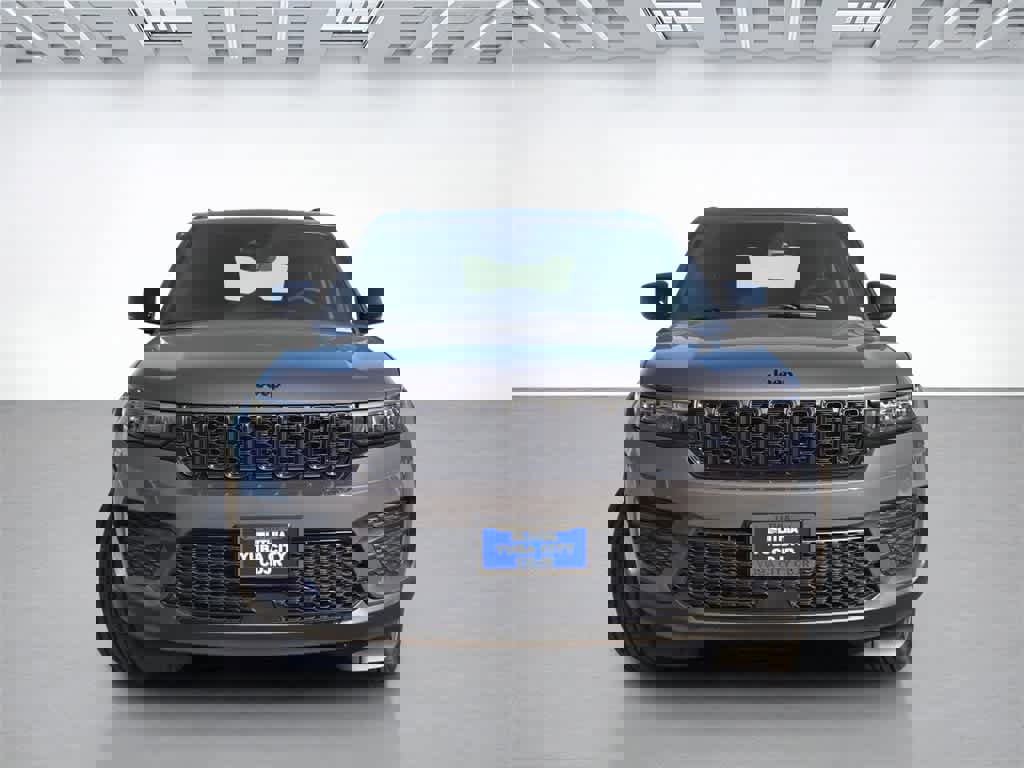 New 2025 Jeep Grand Cherokee Altitude image 2