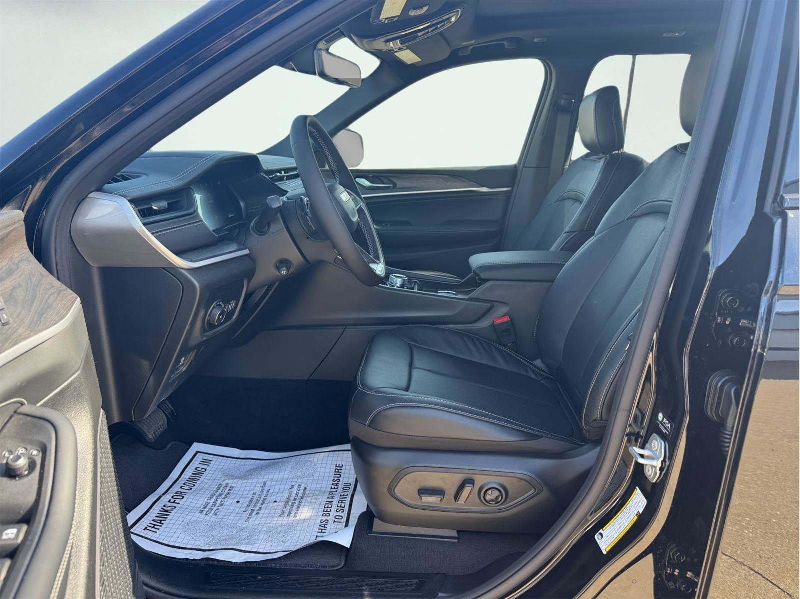 New 2026 Jeep Grand Cherokee Limited Reserve image 9