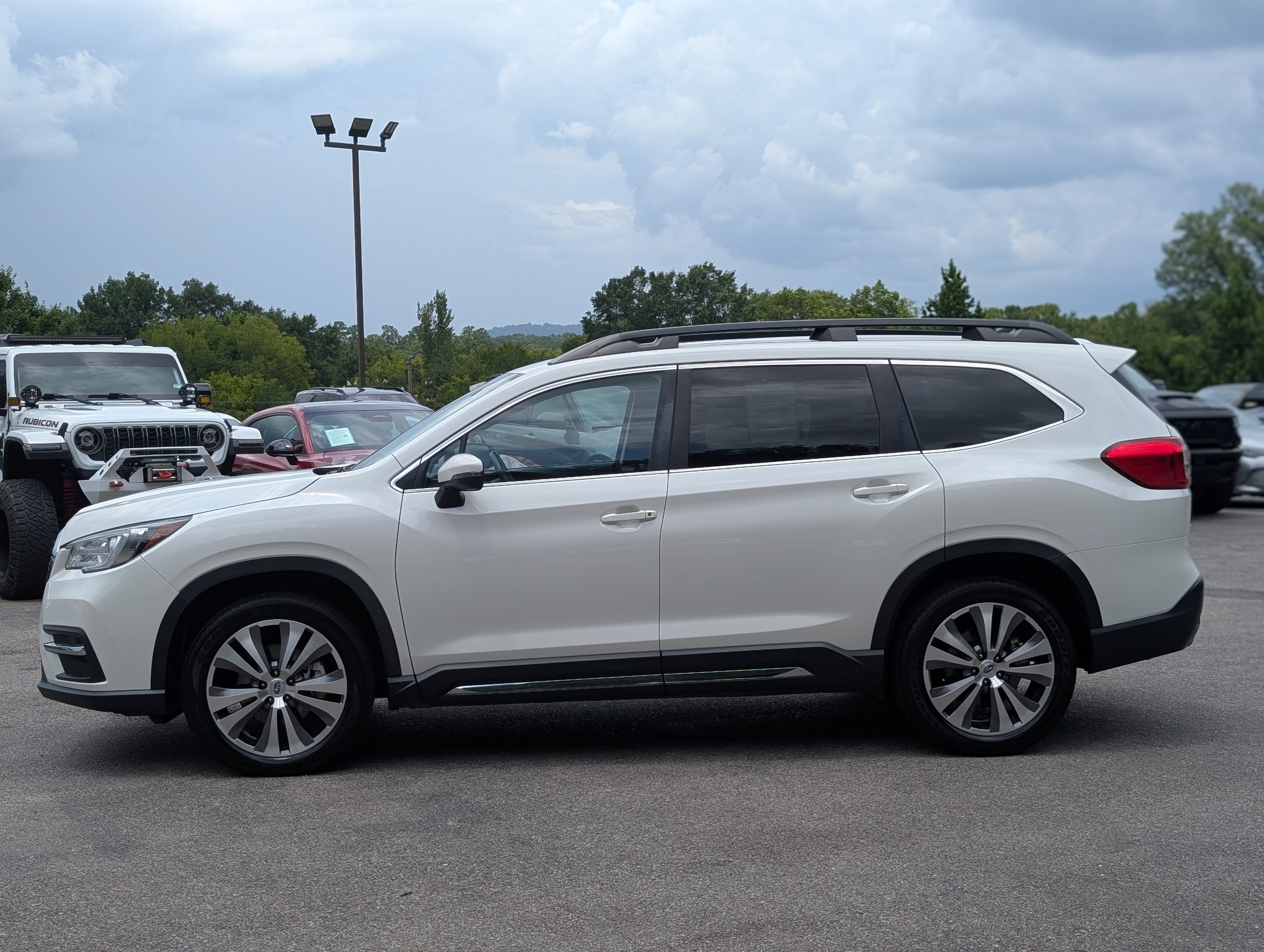 Used 2022 Subaru Ascent Limited AWD/4WD image 6
