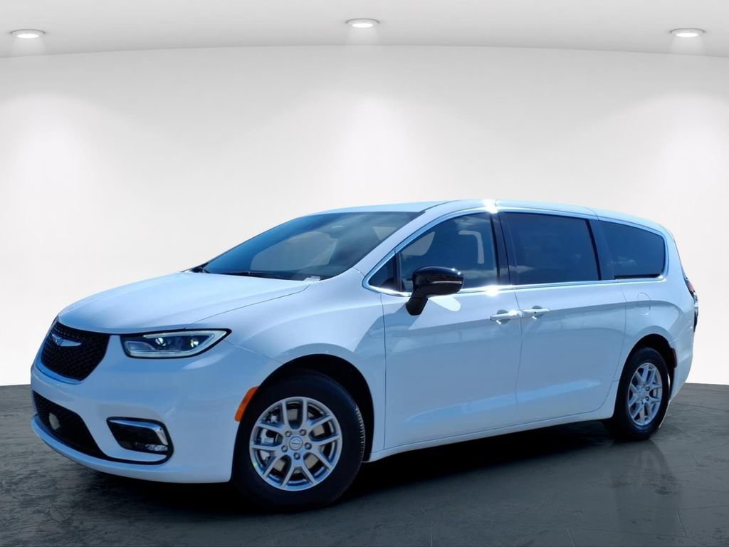 New 2026 Chrysler Pacifica Select FWD image 2