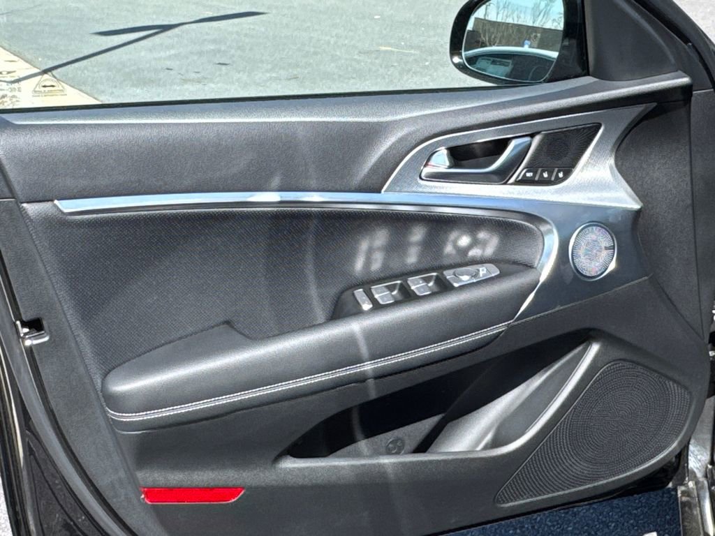 Used 2026 Genesis G70 2.5T Prestige image 10