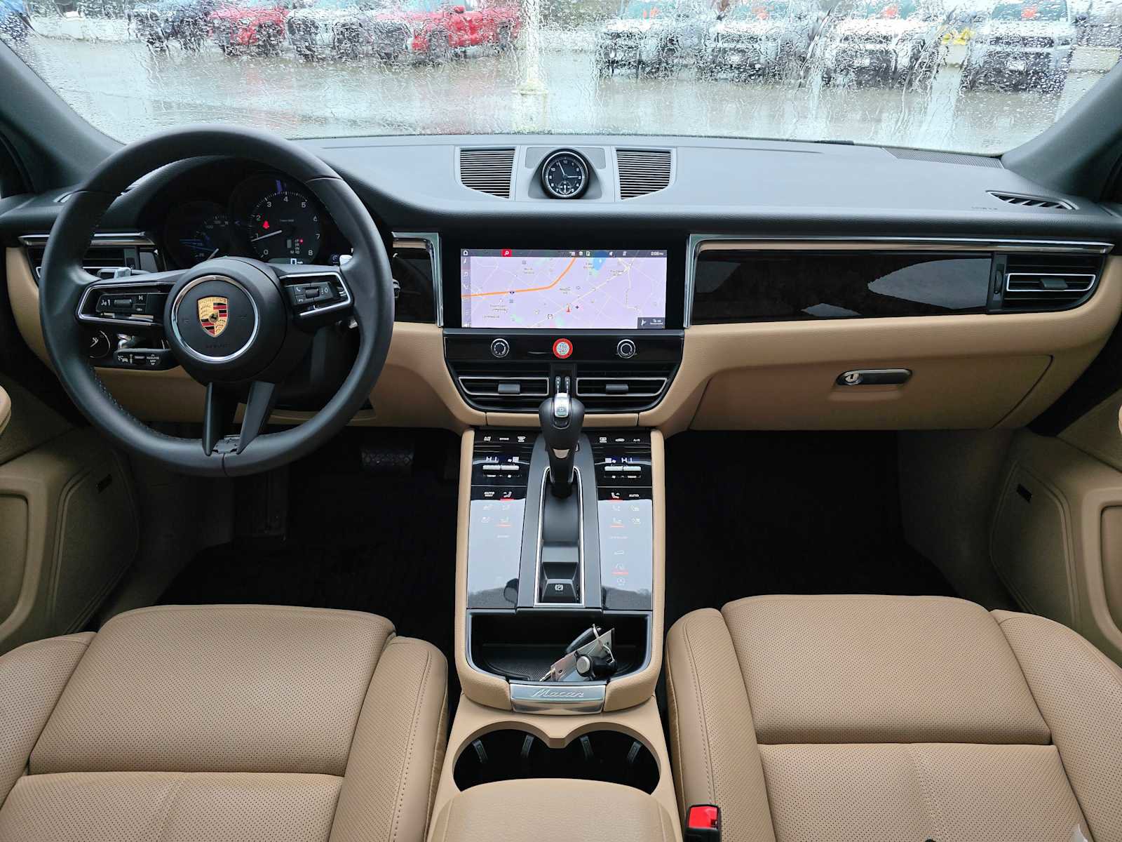 Used 2025 Porsche Macan image 18