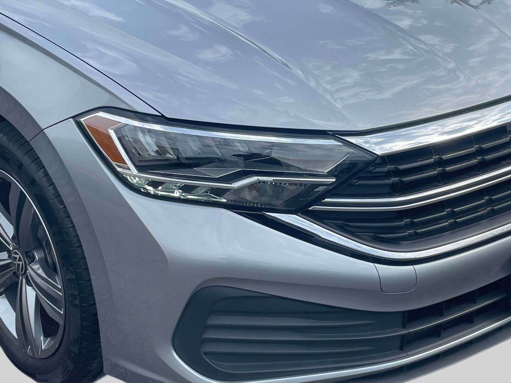 Used 2023 Volkswagen Jetta SE image 10