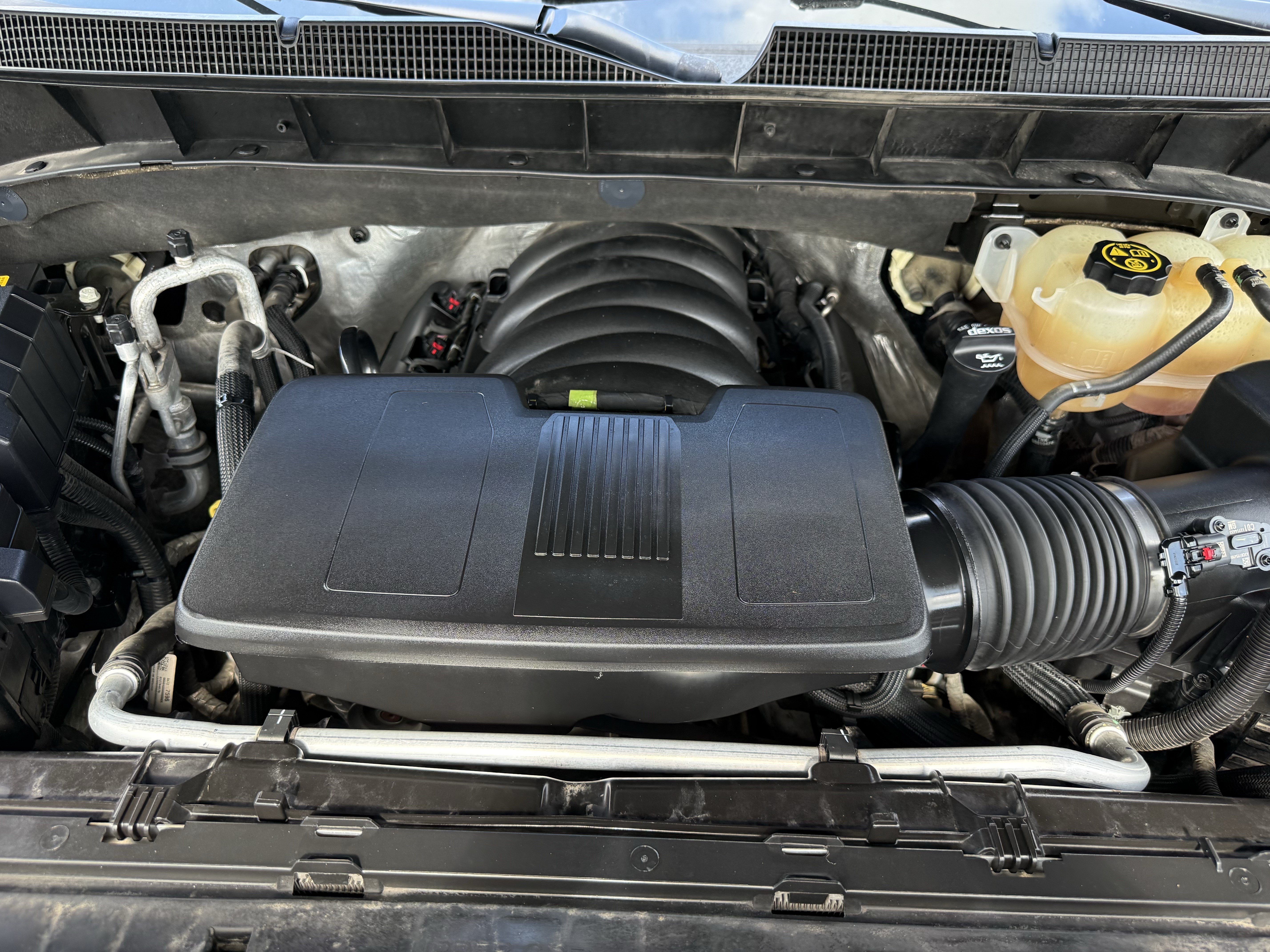 Used 2022 Chevrolet Silverado 1500 LT AWD/4WD image 31