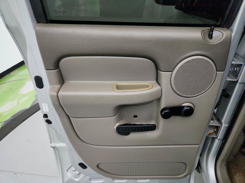 Used 2004 Dodge Ram 1500 Truck ST RWD image 21