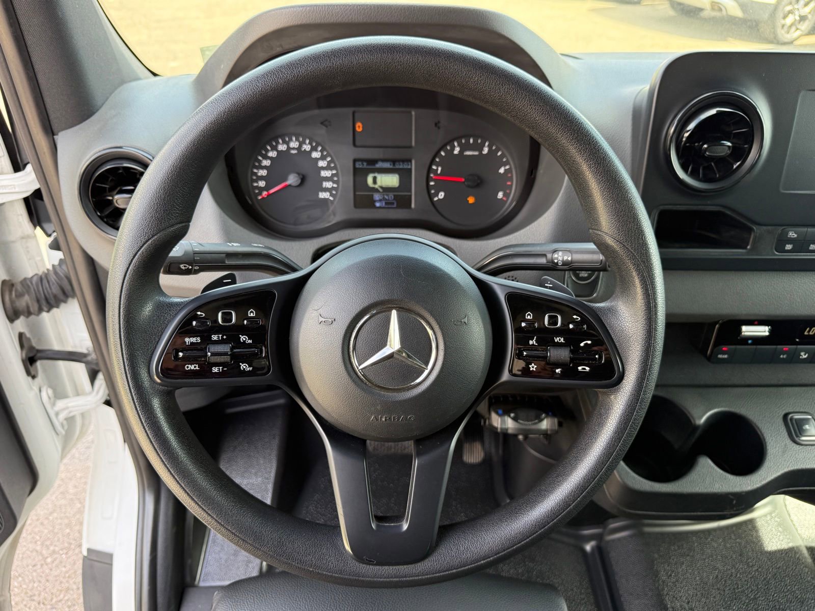 Used 2019 Mercedes-Benz Sprinter 170 image 31