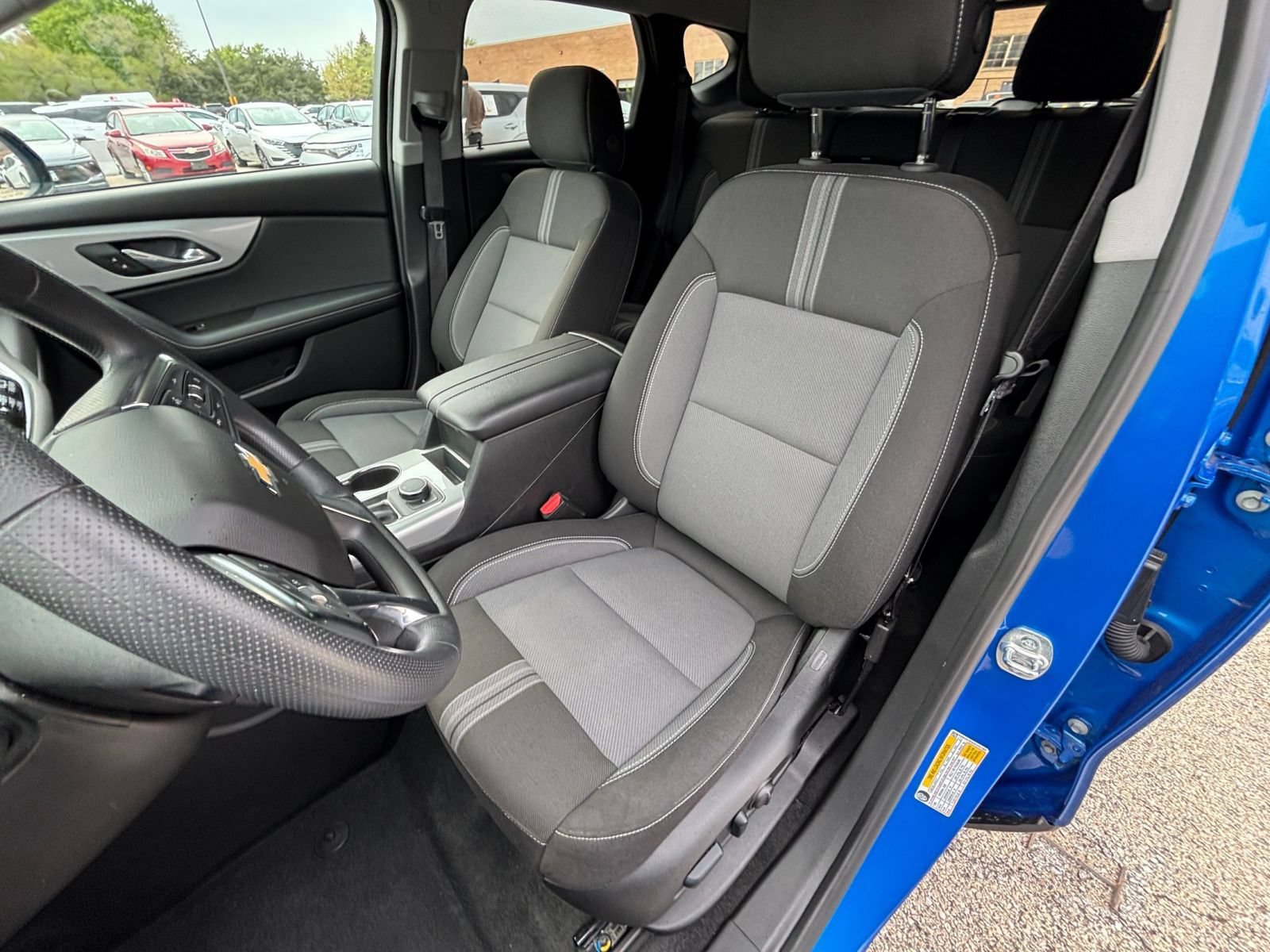 Used 2025 Chevrolet Blazer LT FWD image 37