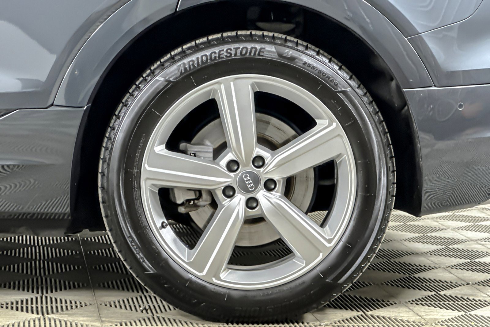 Used 2019 Audi e-tron Premium Plus image 25