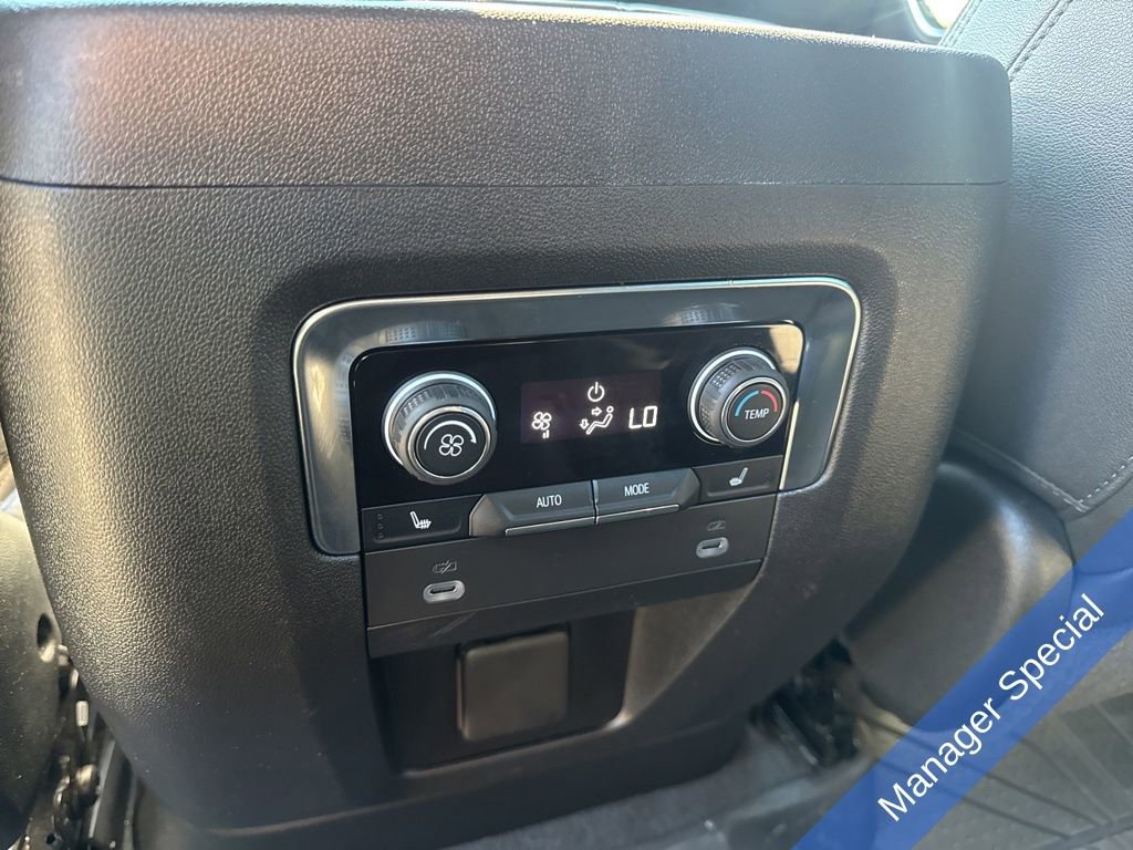 Used 2024 Chevrolet Suburban High Country w/ Premium Package image 19