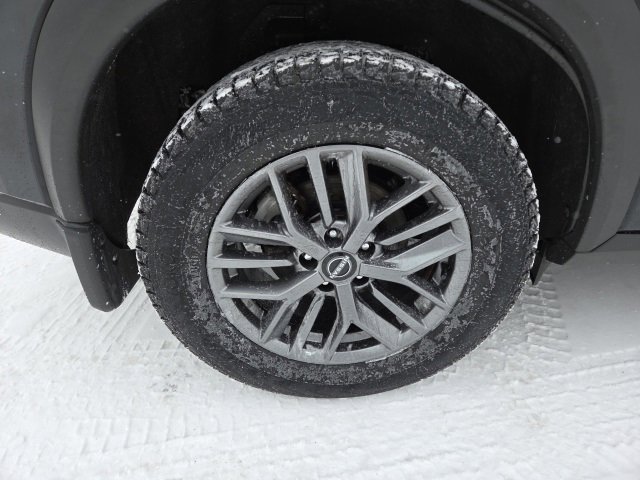 Used 2022 Nissan Rogue S image 56