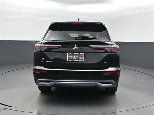 New 2025 Mitsubishi Outlander SE image 31