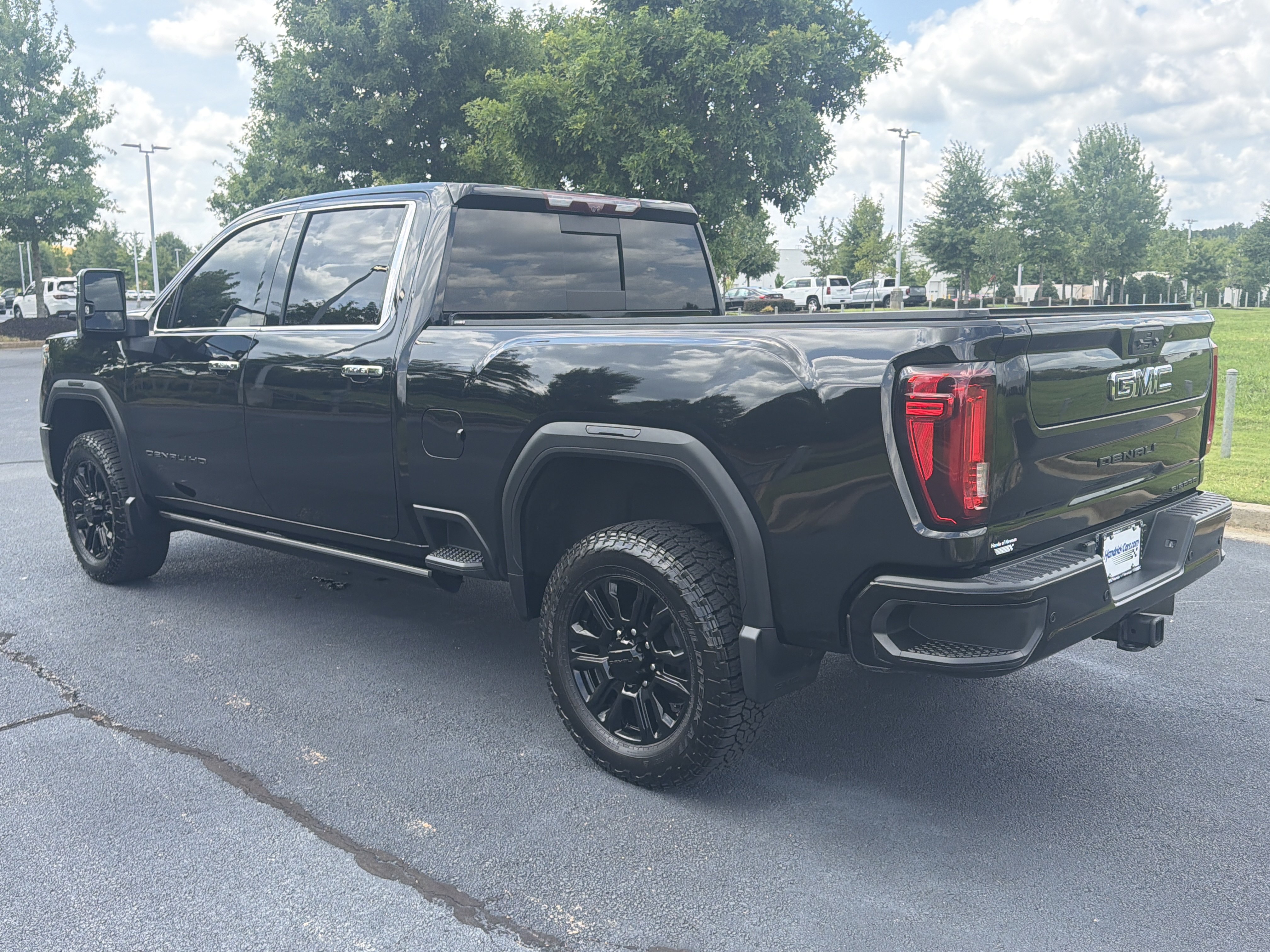 Used 2021 GMC Sierra 3500 Denali w/ Denali Black Diamond Edition AWD/4WD image 7