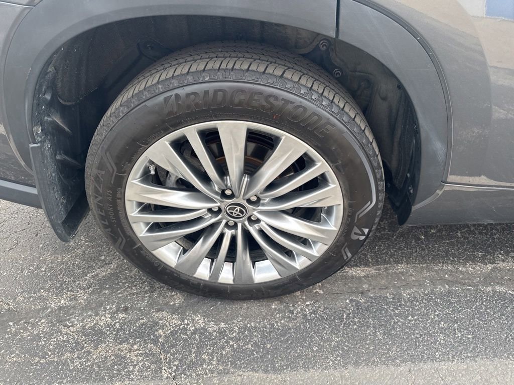 Used 2023 Toyota Highlander Platinum image 54