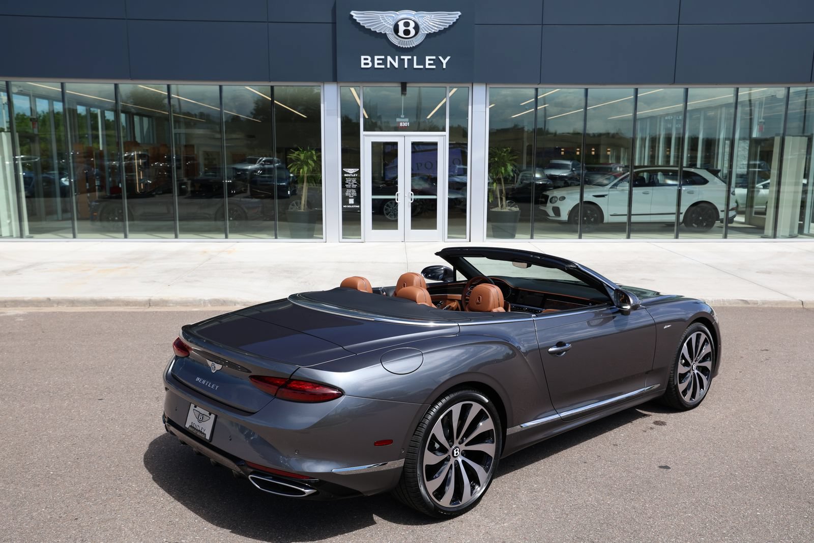 Certified 2026 Bentley Continental GT Azure AWD/4WD image 4