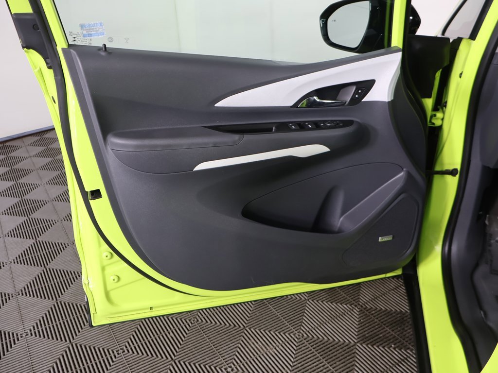 Used 2019 Chevrolet Bolt Premier w/ Infotainment Package image 24