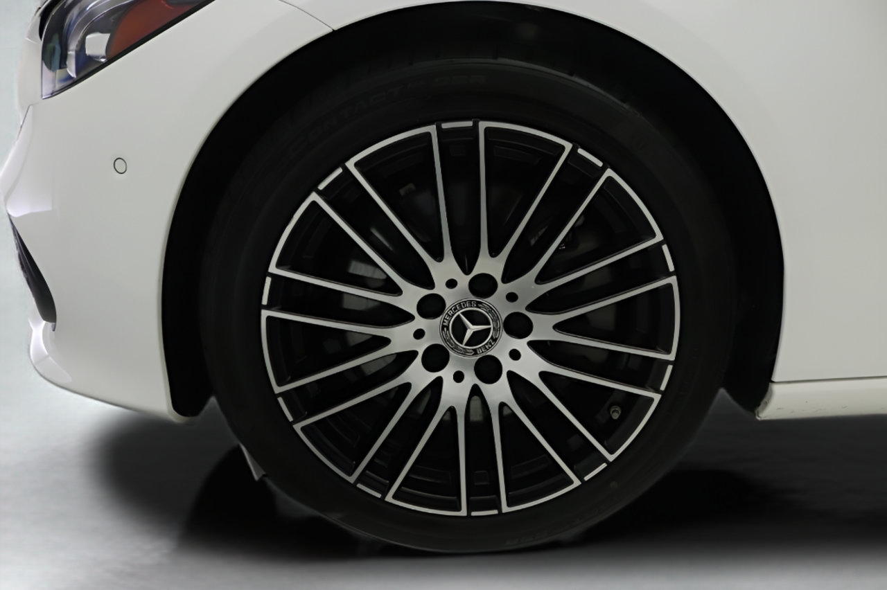 Used 2023 Mercedes-Benz C 300 Sedan image 27