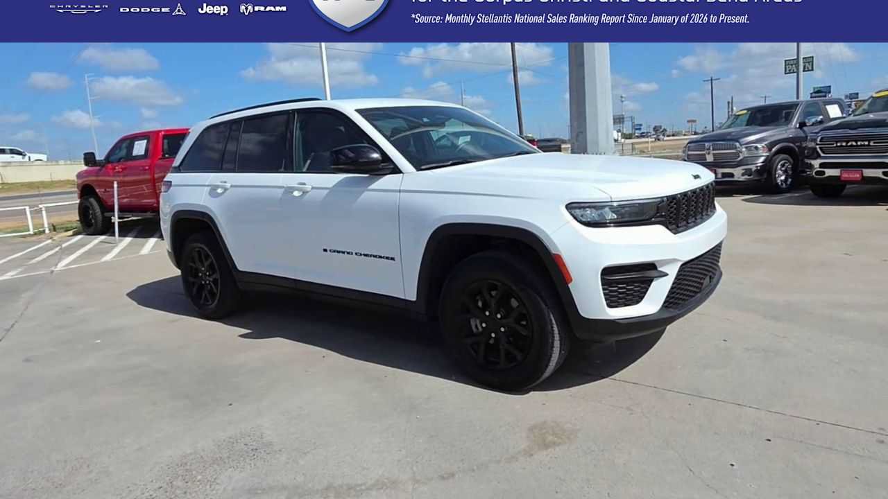 Used 2024 Jeep Grand Cherokee Altitude AWD/4WD image 2