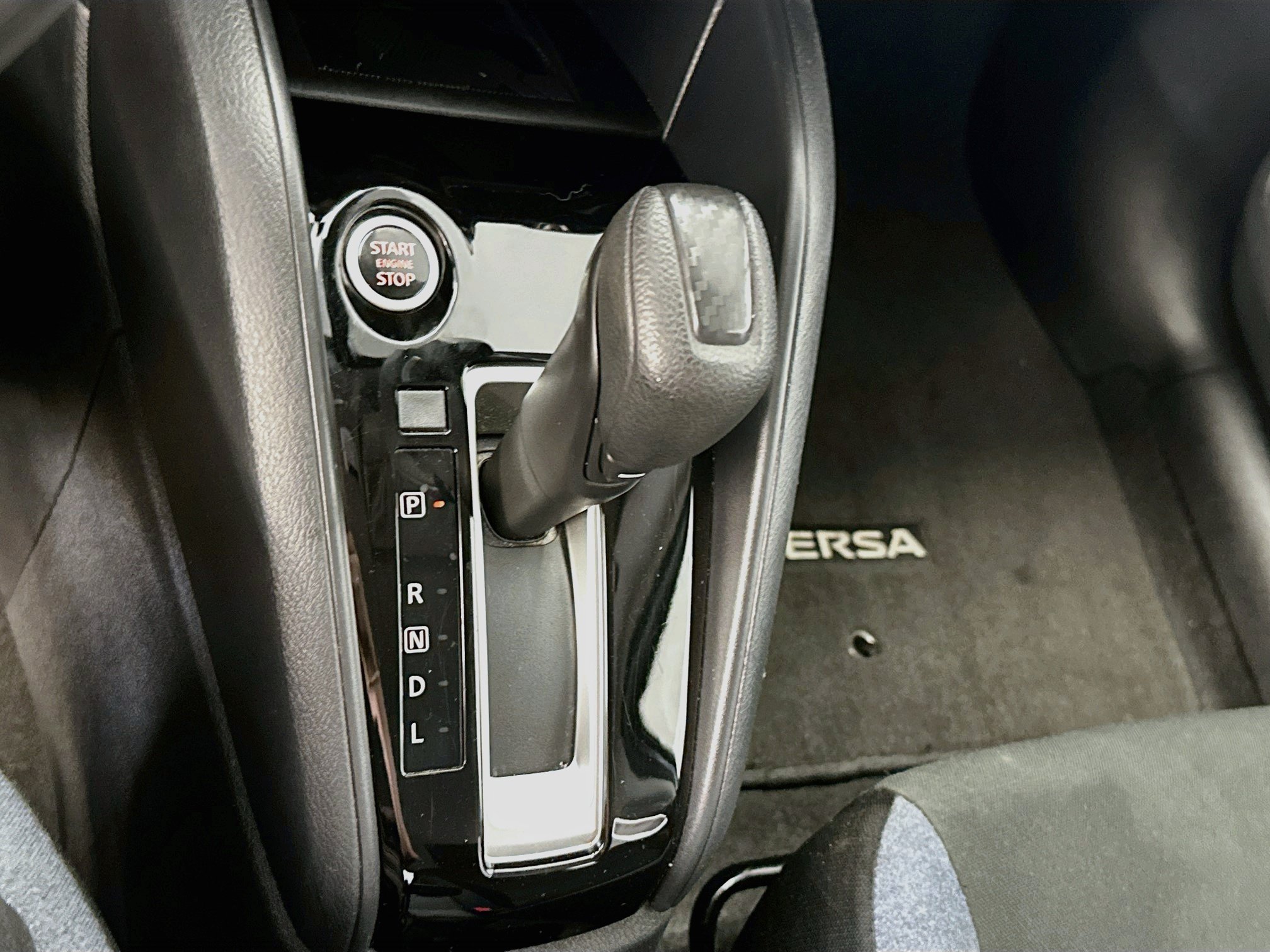 Used 2025 Nissan Versa SV FWD image 24