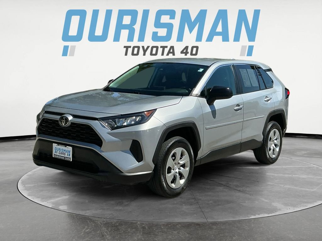 Used 2022 Toyota RAV4 LE AWD/4WD image 3
