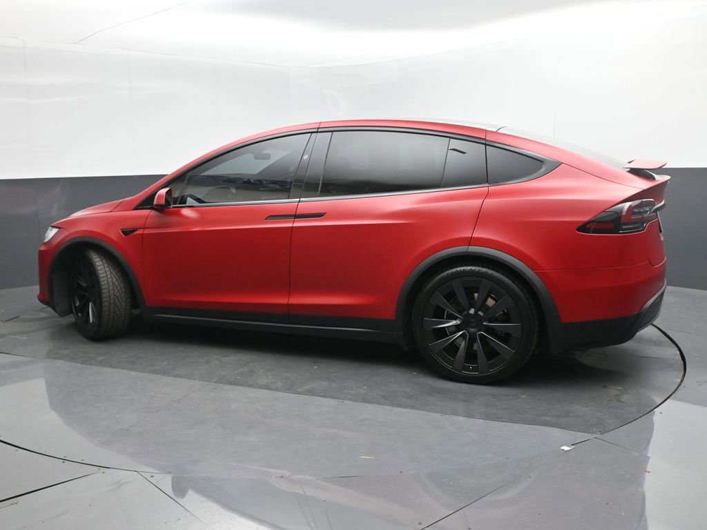 Used 2023 Tesla Model X Plaid image 3