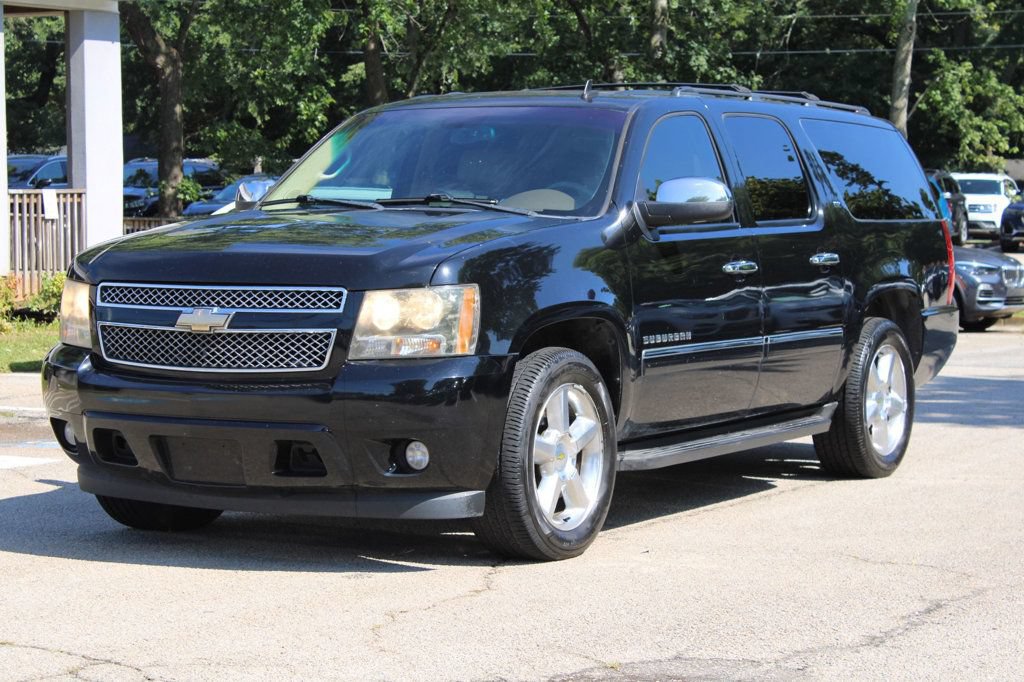 Used 2011 Chevrolet Suburban LTZ RWD image 3