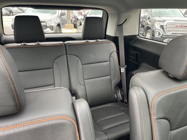 Used 2023 GMC Acadia AT4 w/ Technology Package image 21