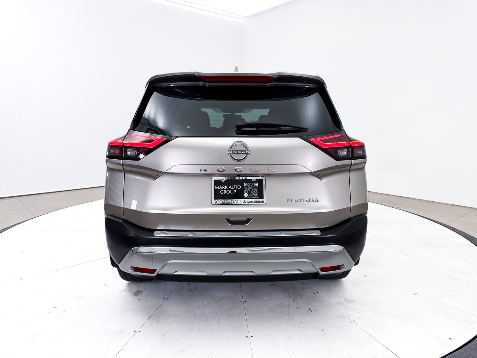 Used 2023 Nissan Rogue Platinum w/ Platinum Premium Package image 18