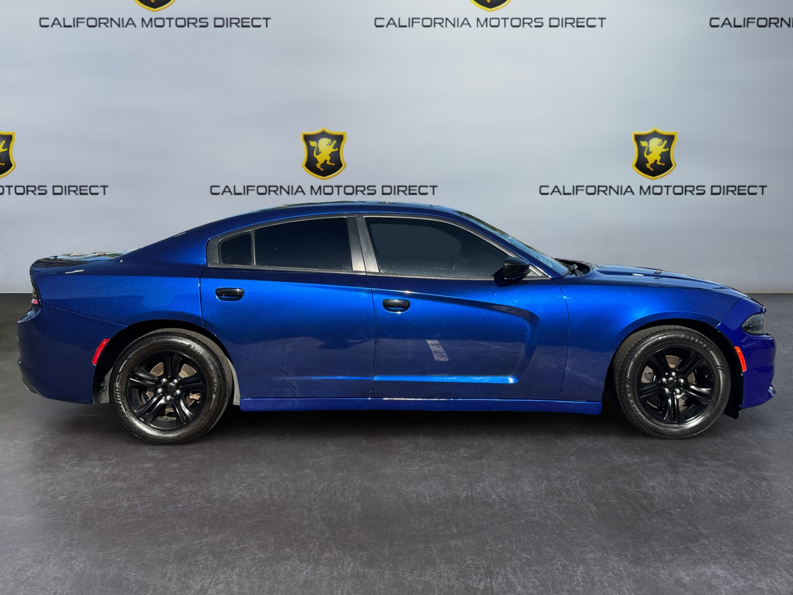 Used 2021 Dodge Charger SXT w/ Leather Interior Group RWD image 6