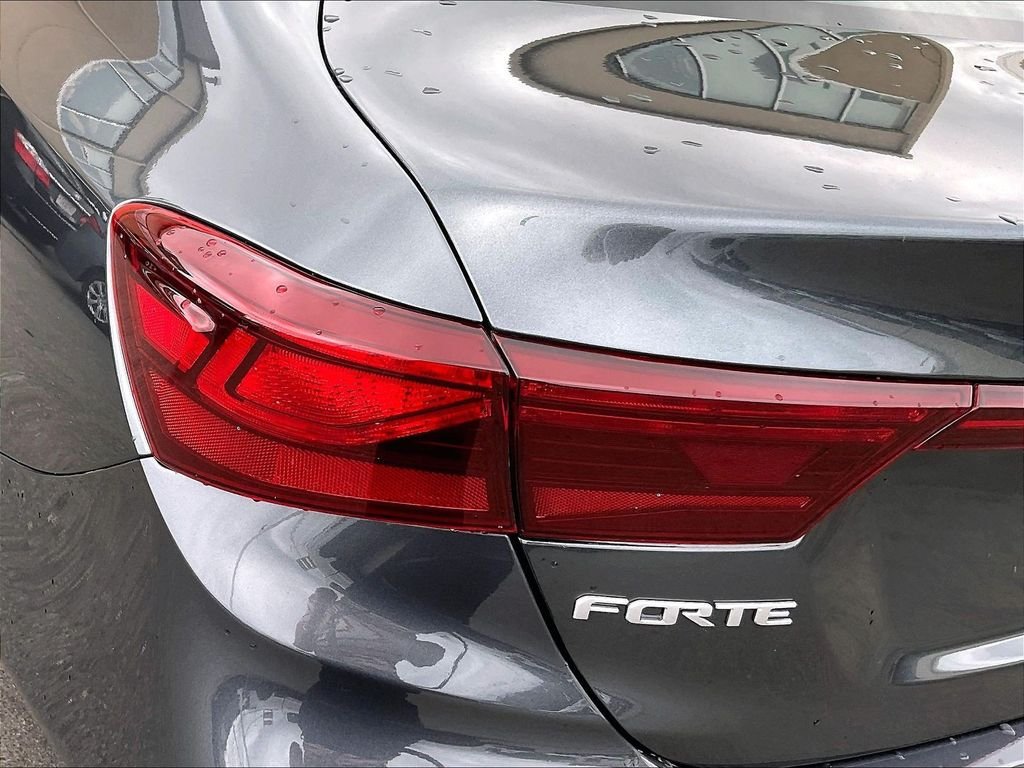 Used 2023 Kia Forte LXS w/ LXS Technology Package FWD image 32