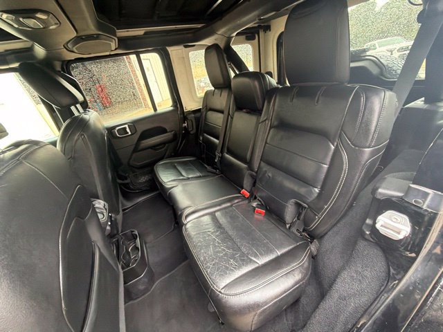 Used 2019 Jeep Wrangler Unlimited Sahara w/ Uconnect 4C Nav & Sound Group AWD/4WD image 15