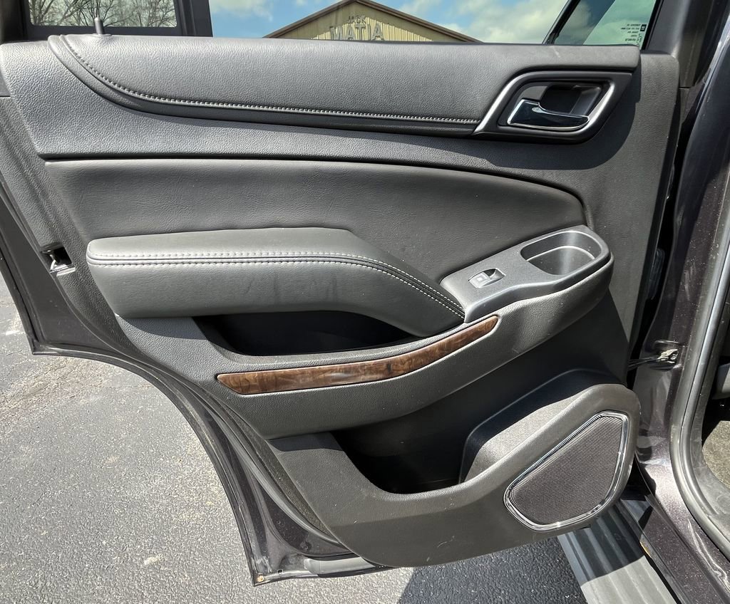 Used 2017 Chevrolet Tahoe LT w/ Luxury Package image 16