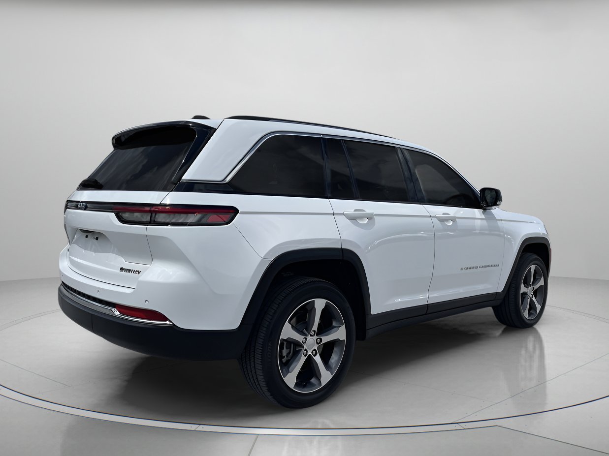 Used 2022 Jeep Grand Cherokee Limited 4xe AWD/4WD image 3