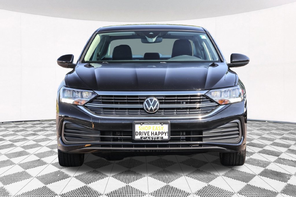 Certified 2024 Volkswagen Jetta SE FWD image 9