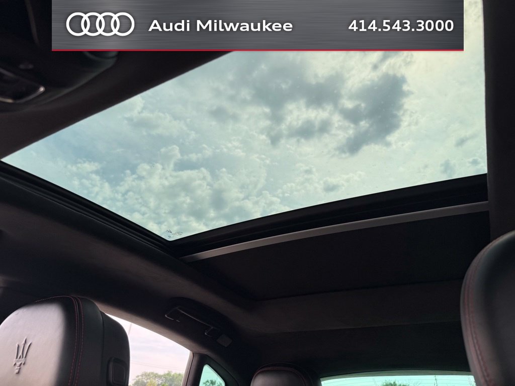 Used 2021 Maserati Levante AWD/4WD image 30
